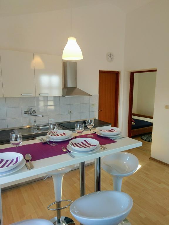 Lana Apartment Klimno