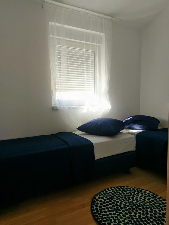 Lana Apartment *